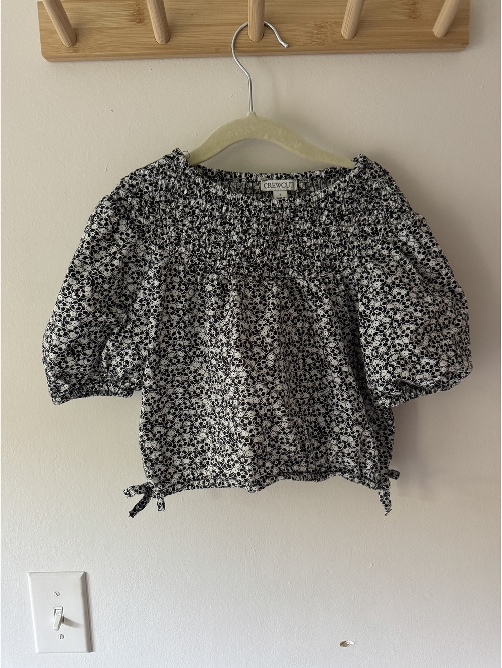Crew cuts cropped smocked black and white floral blouse